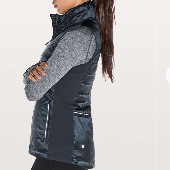 Lululemon Down For A Run Packable Vest II Inkwell Navy 800 Fill Goose Do… - Picture 5 of 16